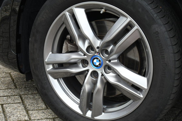 BMW X1 xDrive25e 220pk M-Sport 19inch Leder Stuurverw LED El-klep DAB BTW-auto!
