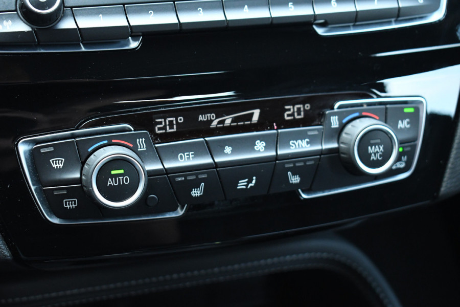 BMW X1 xDrive25e 220pk M-Sport 19inch Leder Stuurverw LED El-klep DAB BTW-auto!