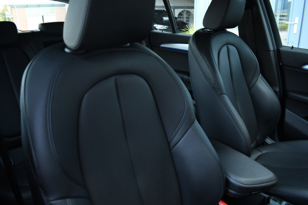 BMW X1 xDrive25e 220pk M-Sport 19inch Leder Stuurverw LED El-klep DAB BTW-auto!