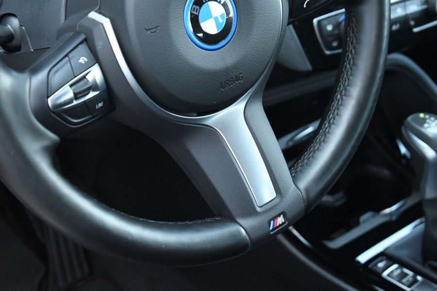 BMW X1 xDrive25e 220pk M-Sport 19inch Leder Stuurverw LED El-klep DAB BTW-auto!