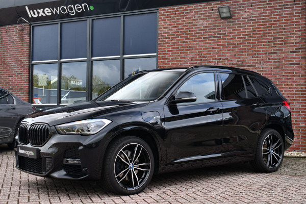 BMW X1 xDrive25e 220pk M-Sport 19inch Leder Stuurverw LED El-klep DAB BTW-auto!