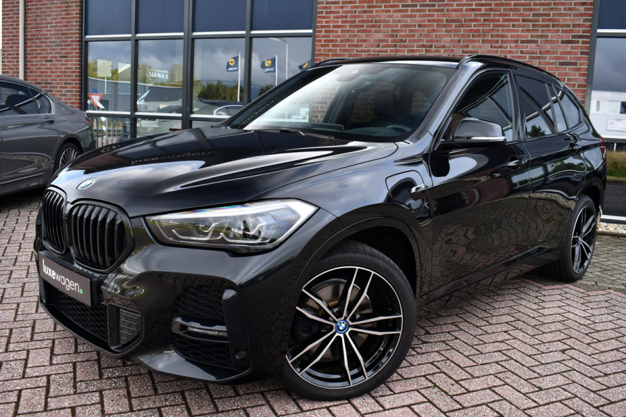BMW X1 xDrive25e 220pk M-Sport 19inch Leder Stuurverw LED El-klep DAB BTW-auto!