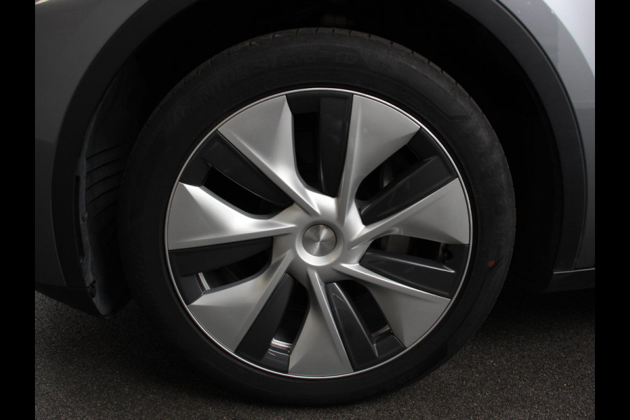Tesla Model Y Long Range AWD 75 kWh Climate control Adaptieve cruise control Achteruitrijcamera Panoramadak Keyless Stuurverwarming Stoelverwarming LED Navigatie Parkeersensoren