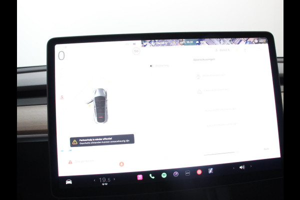 Tesla Model Y Long Range AWD 75 kWh Climate control Adaptieve cruise control Achteruitrijcamera Panoramadak Keyless Stuurverwarming Stoelverwarming LED Navigatie Parkeersensoren