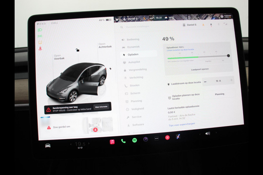 Tesla Model Y Long Range AWD 75 kWh Climate control Adaptieve cruise control Achteruitrijcamera Panoramadak Keyless Stuurverwarming Stoelverwarming LED Navigatie Parkeersensoren