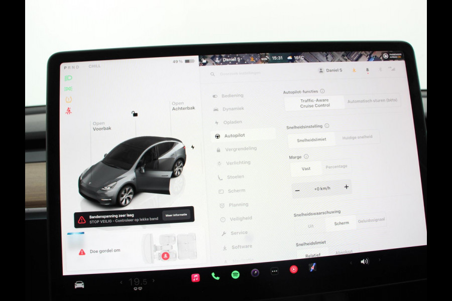 Tesla Model Y Long Range AWD 75 kWh Climate control Adaptieve cruise control Achteruitrijcamera Panoramadak Keyless Stuurverwarming Stoelverwarming LED Navigatie Parkeersensoren