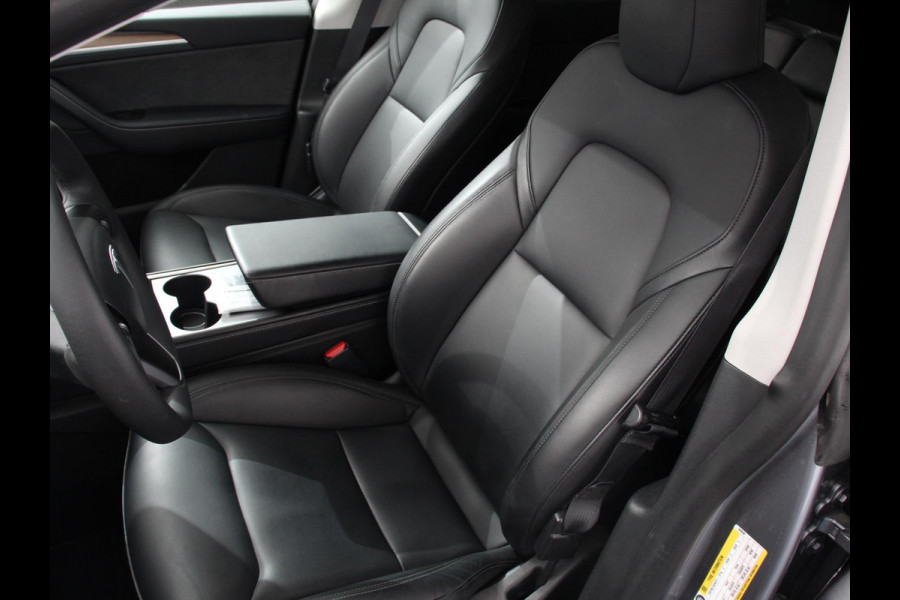 Tesla Model Y Long Range AWD 75 kWh Climate control Adaptieve cruise control Achteruitrijcamera Panoramadak Keyless Stuurverwarming Stoelverwarming LED Navigatie Parkeersensoren