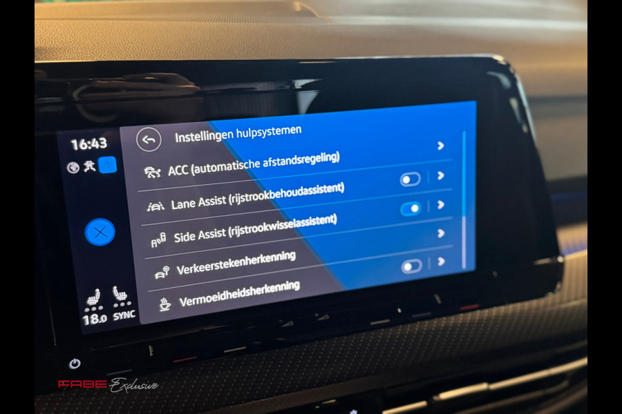 Volkswagen Golf 2.0 TSI R 4Motion / H/K / IQ Lights / HUD / Pano / Camera / Stuurverwarming