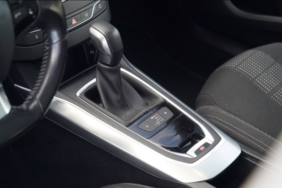 Volvo V40 Cross Country 1.5 T3 Dynamic Edition / 33dkm NAP / Pano / Automaat / Stoelverw. / NL-Auto