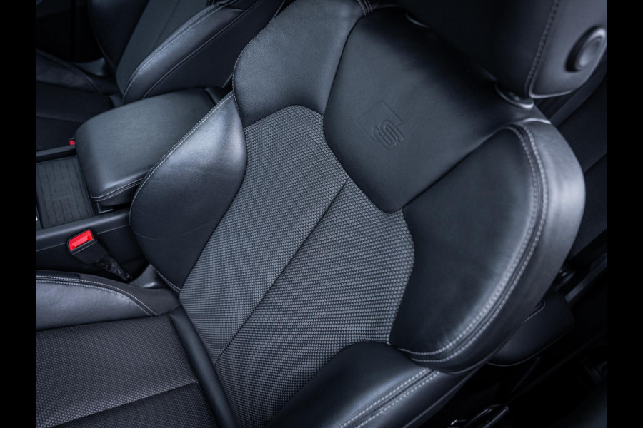 Audi Q5 Sportback 55 TFSI e S edition Competition - Luchtv. l Carbon pack l HUD l B&O