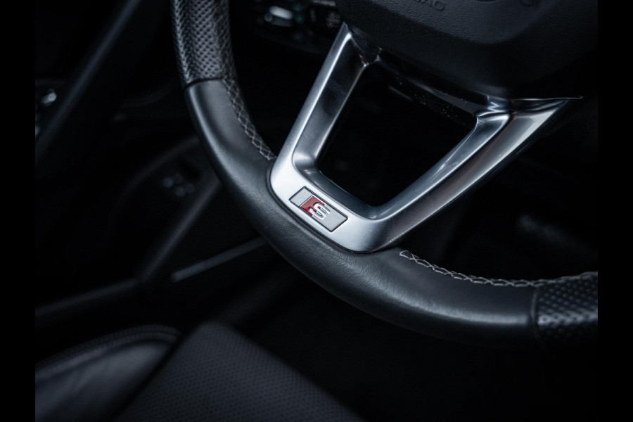 Audi Q5 Sportback 55 TFSI e S edition Competition - Luchtv. l Carbon pack l HUD l B&O