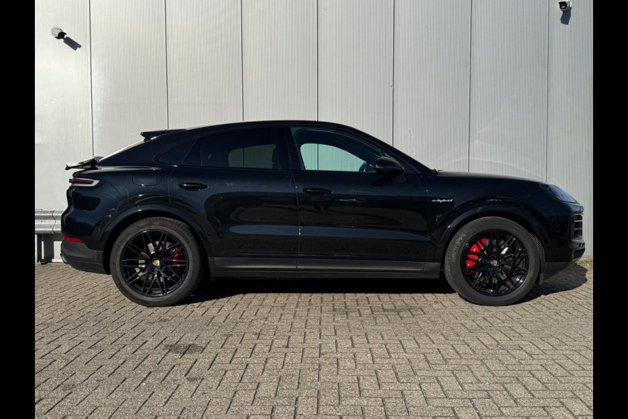 Porsche Cayenne Coupé 3.0 E-Hybrid | Sport Chrono | Panodak | Passagiersdisplay | Bose Audio | Luchtvering | Facelift | BOMVOL