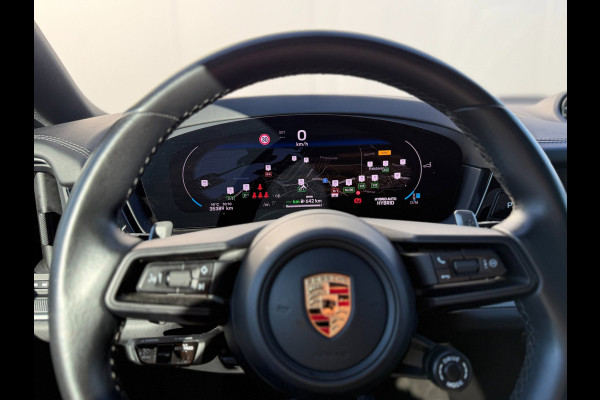 Porsche Cayenne Coupé 3.0 E-Hybrid | Sport Chrono | Panodak | Passagiersdisplay | Bose Audio | Luchtvering | Facelift | BOMVOL