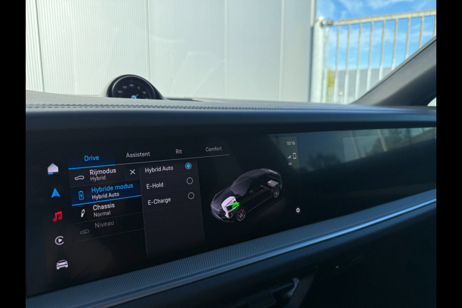 Porsche Cayenne Coupé 3.0 E-Hybrid | Sport Chrono | Panodak | Passagiersdisplay | Bose Audio | Luchtvering | Facelift | BOMVOL