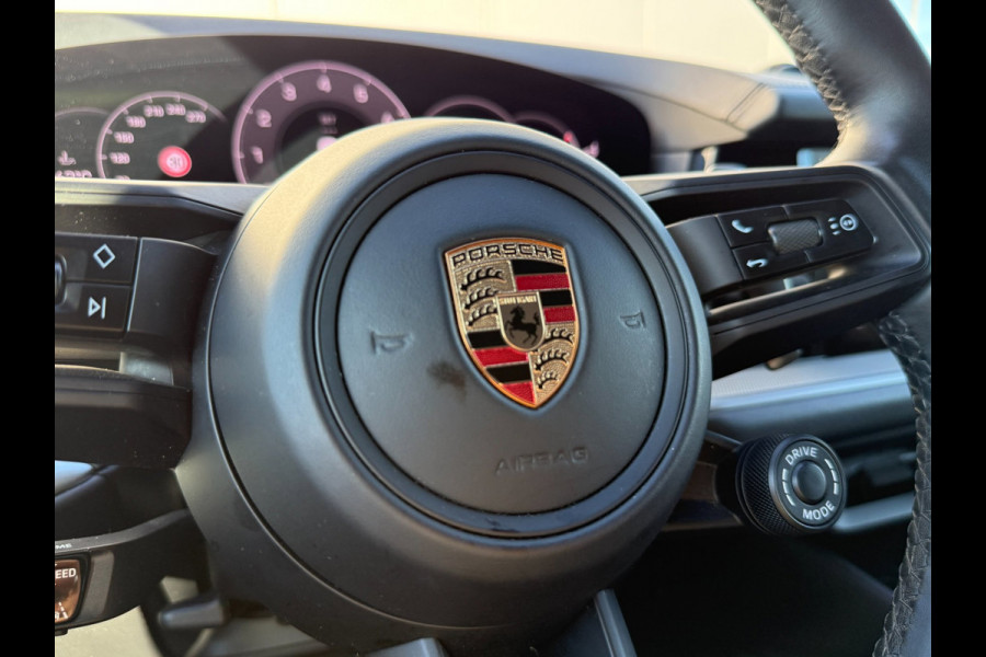 Porsche Cayenne Coupé 3.0 E-Hybrid | Sport Chrono | Panodak | Passagiersdisplay | Bose Audio | Luchtvering | Facelift | BOMVOL