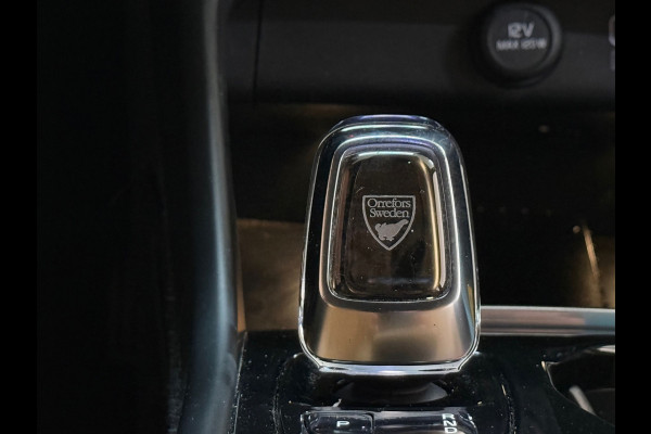 Volvo XC40 2.0 T4 Inscription | Parkeer assist Pro | CarPlay | Winter Pakket | LED | Ambient | Rij Assist Pro | Keyless | NAP