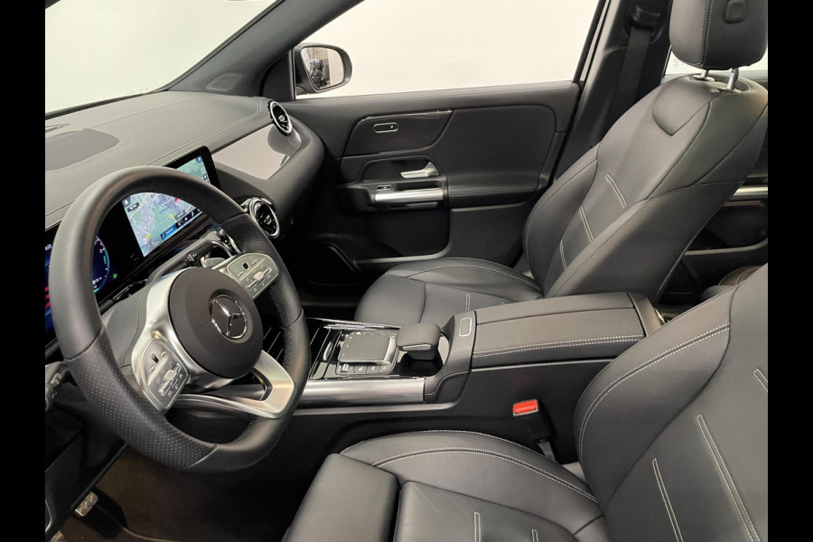 Mercedes-Benz GLA 250 e AMG Line PHEV Automaat Panorama dak 360 Camera Adaptieve Led Leder Interieur elektrische Achterklep Carplay/Android Auto Navigatie
