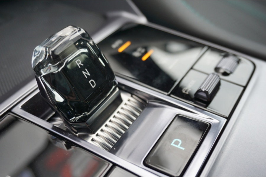 BYD SEAL U 1.5 DM-i FWD Boost 218 PK | 6 JR GARANTIE | NIEUW!