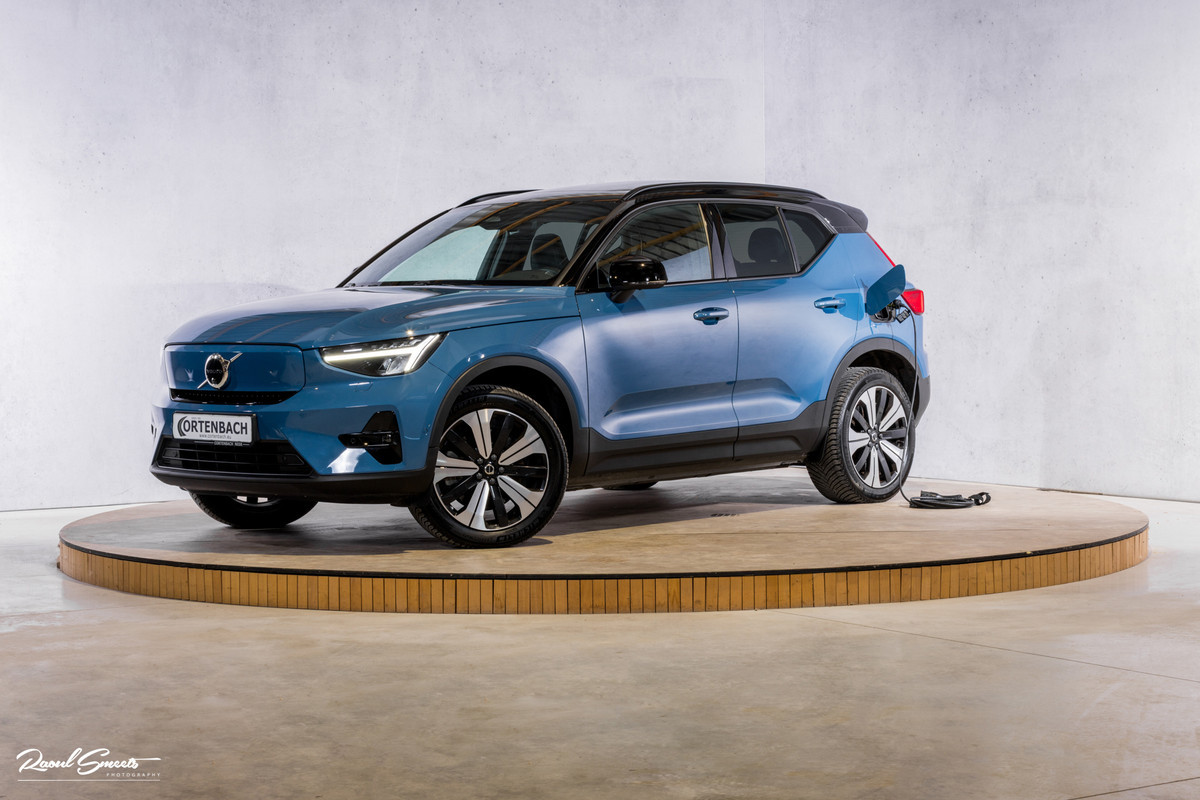 Volvo XC40 Recharge Ultimate 70 kWh | Panoramadak | Adaptieve cruise | Blis | Memory | Harman Kardon |