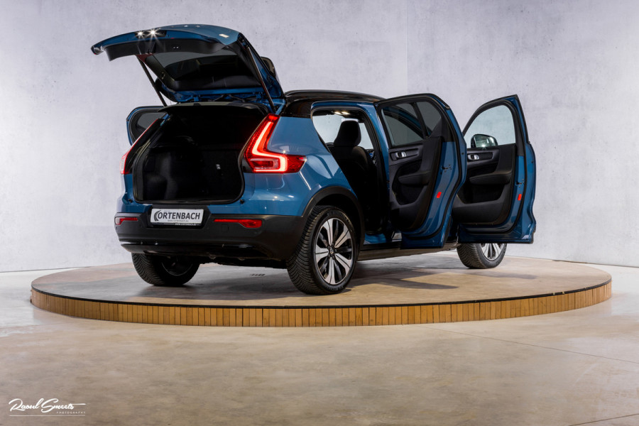Volvo XC40 Recharge Ultimate 70 kWh | Panoramadak | Adaptieve cruise | Blis | Memory | Harman Kardon |