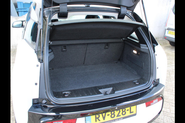 BMW i3 Basis 94Ah 33 kWh | STOELVERWARMING | NAVIGATIE | ACHTERUITRIJCAMERA |