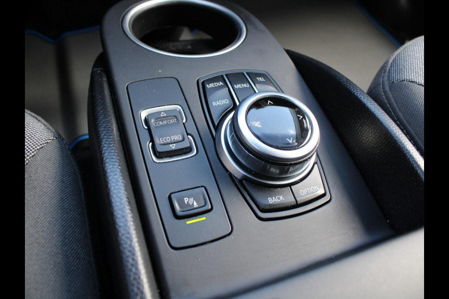 BMW i3 Basis 94Ah 33 kWh | STOELVERWARMING | NAVIGATIE | ACHTERUITRIJCAMERA |