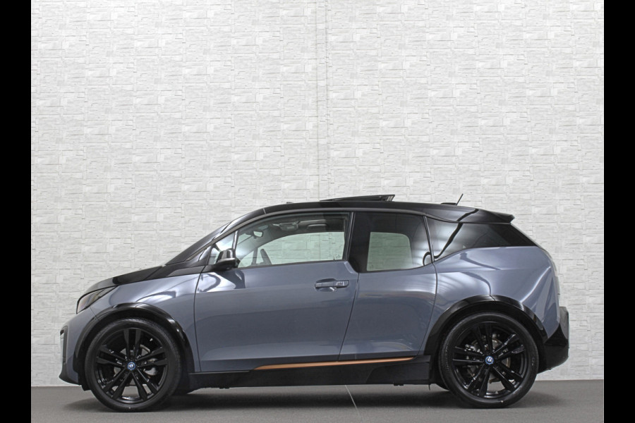 BMW i3 Unique Forever Edition 120Ah Sport-Pakket | Navi-Prof | Warmtepomp | 94% SOH | Snel Laden | Panorama | Camera | LED | Leder | 20'' | Stoelverwarming |