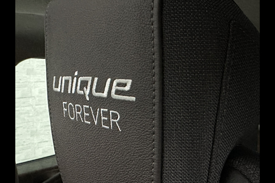 BMW i3 Unique Forever Edition 120Ah Sport-Pakket | Navi-Prof | Warmtepomp | 94% SOH | Snel Laden | Panorama | Camera | LED | Leder | 20'' | Stoelverwarming |