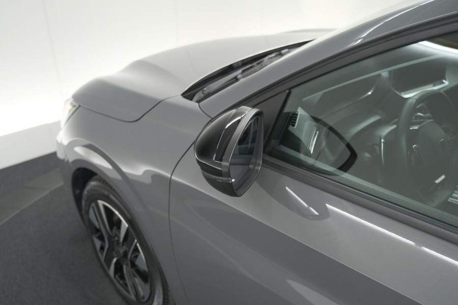 Peugeot 208 1.2 Hybrid 110 e-DCS6 Allure | Apple Carplay | Parkeersensoren Voor + Achter | Climate Control