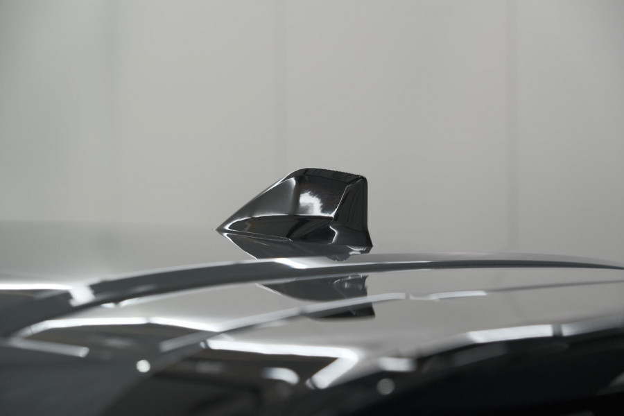 Peugeot 208 1.2 Hybrid 110 e-DCS6 Allure | Apple Carplay | Parkeersensoren Voor + Achter | Climate Control