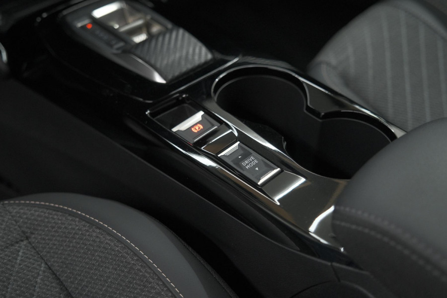 Peugeot 208 1.2 Hybrid 110 e-DCS6 Allure | Apple Carplay | Parkeersensoren Voor + Achter | Climate Control