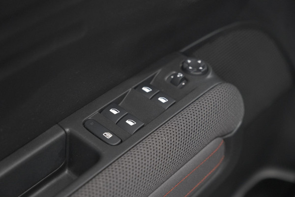 Citroën C3 Aircross PureTech 110 S&S Business | Schuif-/Kanteldak | Camera | HIFI Audiosysteem | Dodehoekdetectie