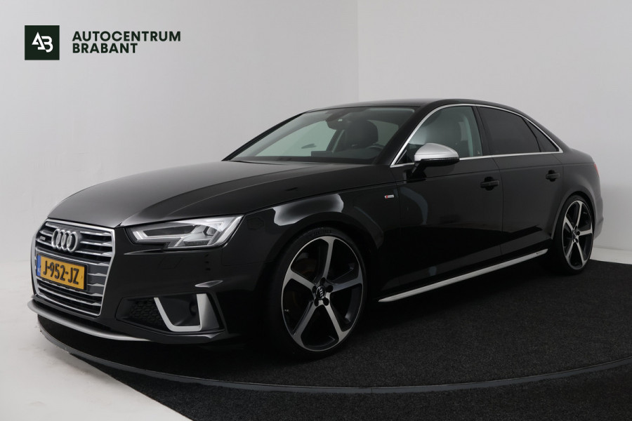Audi A4 Limousine 35 TFSI Sport S line black edition (DIGITALE COCKPIT, CAMERA, STOELVERWARMING/VERKOELING, ELEKTR STOELEN)