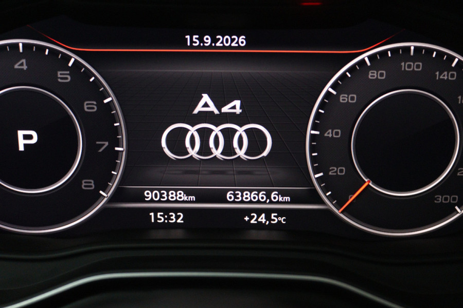 Audi A4 Limousine 35 TFSI Sport S line black edition (DIGITALE COCKPIT, CAMERA, STOELVERWARMING/VERKOELING, ELEKTR STOELEN)