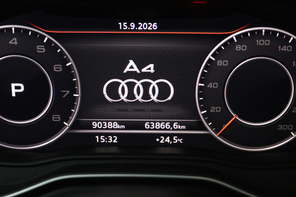 Audi A4 Limousine 35 TFSI Sport S line black edition (DIGITALE COCKPIT, CAMERA, STOELVERWARMING/VERKOELING, ELEKTR STOELEN)