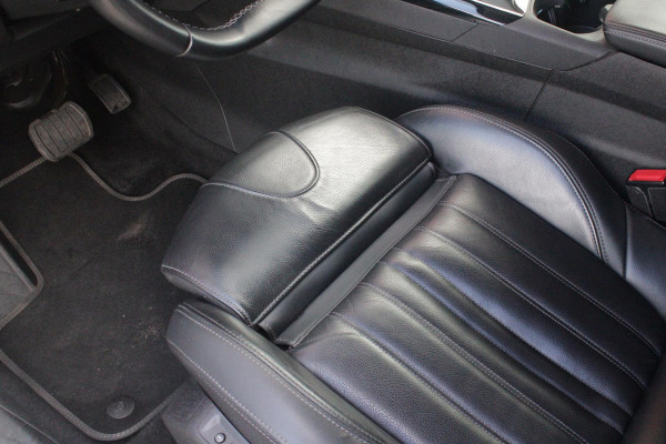 Peugeot 3008 1.2 130PK AUTOMAAT ALLURE | LEDEREN BEKLEDING | TREKHAAK | ELEKTRISCH BEDIENBARE BESTUUDERSSTOEL MET GEHEUGENFUNCTIE | ADAPTIVE CRUISE CONTROL | ELEKTRISCH BEDIENBARE ACHTERKLEP | APPLE CARPLAY/ANDROID AUTO | NAVIGATIE | STOELVERWARMING | ALL SEASON BANDEN | 19" LICHTMETALEN VELGEN | KEYLESS ENTRY/START | DODEHOEK DETECTIE | DRAADLOZE TELEFOONLADER |