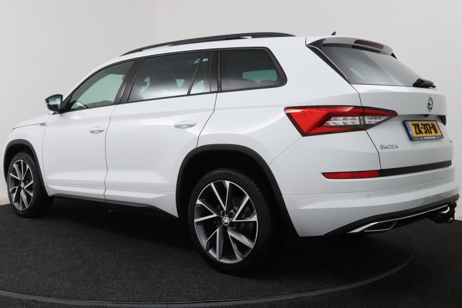 Škoda Kodiaq 1.5 TSI Sportline Business 7p. (DIGITALE COCKPIT, PANORAMADAK, TREKHAAK, STOELVERWARMING, CAMERA)