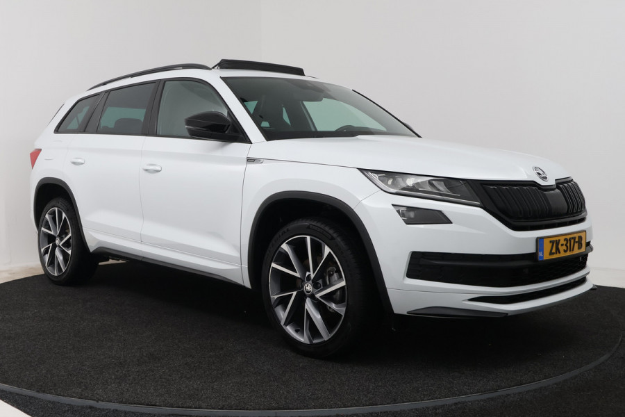 Škoda Kodiaq 1.5 TSI Sportline Business 7p. (DIGITALE COCKPIT, PANORAMADAK, TREKHAAK, STOELVERWARMING, CAMERA)