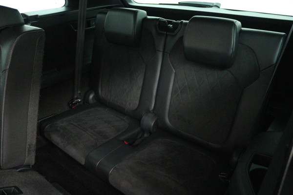 Škoda Kodiaq 1.5 TSI Sportline Business 7p. (DIGITALE COCKPIT, PANORAMADAK, TREKHAAK, STOELVERWARMING, CAMERA)