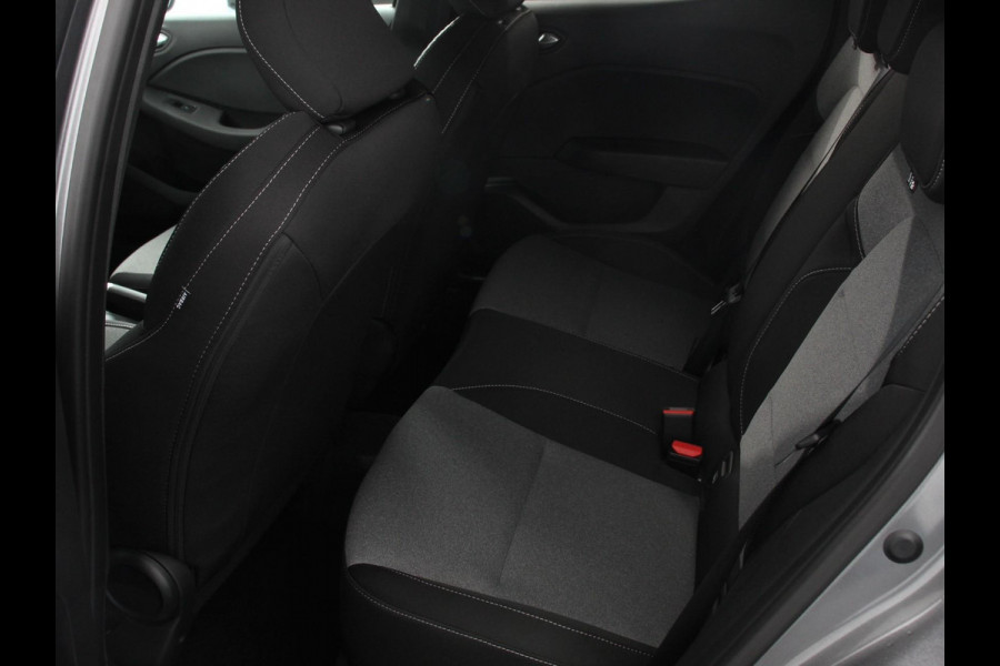 Mitsubishi Colt 1.6 HEV Automaat Intense DEMO ! Apple Carplay/Android Auto Camera Climate Control Cruise Control Lichtmetalen velgen Digitale Cockpit