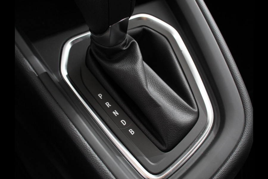 Mitsubishi Colt 1.6 HEV Automaat Intense DEMO ! Apple Carplay/Android Auto Camera Climate Control Cruise Control Lichtmetalen velgen Digitale Cockpit