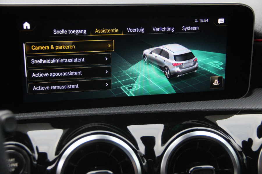 Mercedes-Benz A-Klasse 180 Business | NL Auto | AMG | Pano-Dak | Camera | ECC | Cruise | Leder | PDC | Navi | Keyless-Go | DAB