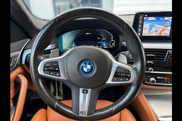 BMW 5 Serie Touring 530e xDrive Business Edition Plus M Sport | Panoramadak | Stoelverwarming | Stuurverwarming | M Sport Remmen | Keyless | Elektrische Stoelen | Ambiance Verlichting | Laser LED | Adaptive Cruise Control | Driving Assistant Professiona