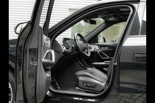 BMW X1 xDrive25e M-Sport - Pano - Trekhaak - Memoryzetel - Harman Kardon
