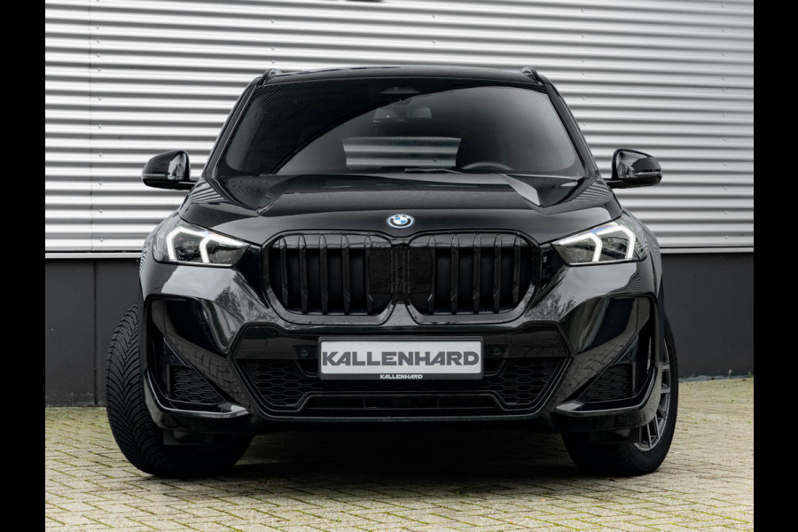 BMW X1 xDrive25e M-Sport - Pano - Trekhaak - Memoryzetel - Harman Kardon