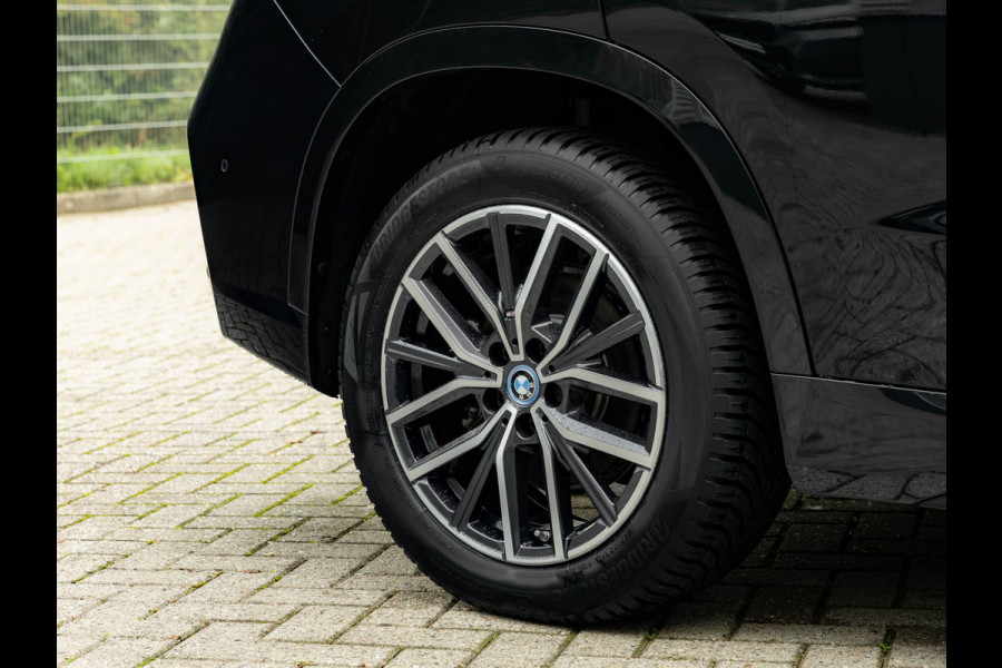 BMW X1 xDrive25e M-Sport - Pano - Trekhaak - Memoryzetel - Harman Kardon