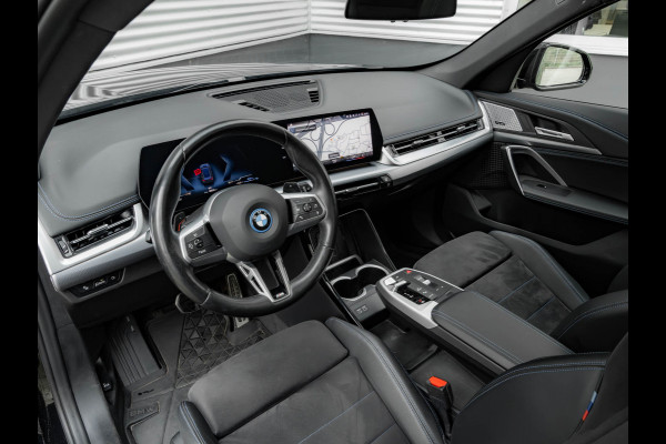 BMW X1 xDrive25e M-Sport - Pano - Trekhaak - Memoryzetel - Harman Kardon