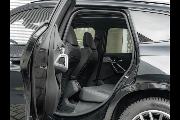 BMW X1 xDrive25e M-Sport - Pano - Trekhaak - Memoryzetel - Harman Kardon