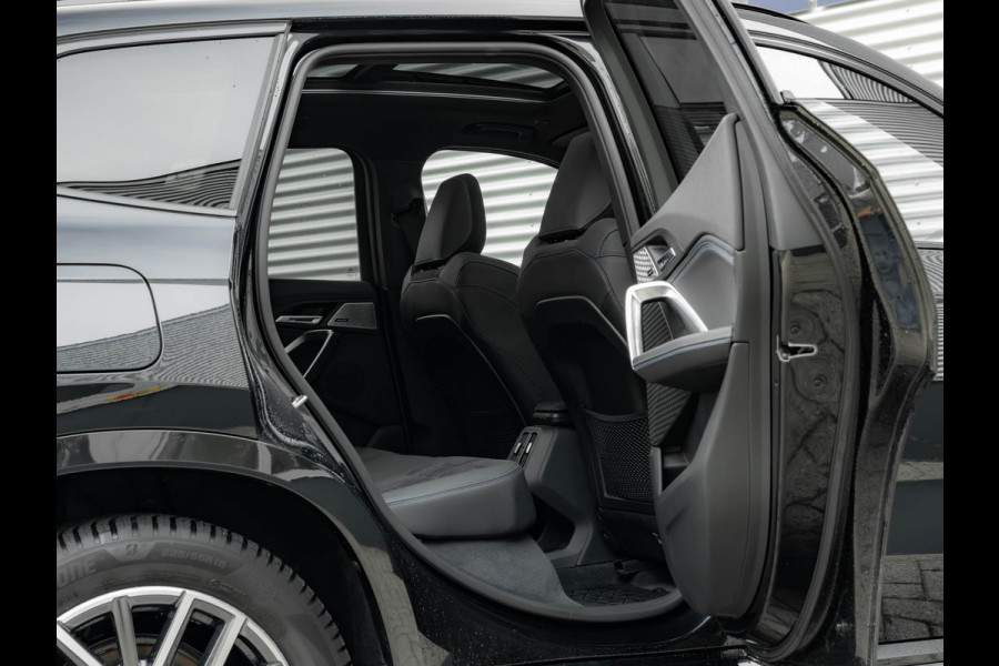 BMW X1 xDrive25e M-Sport - Pano - Trekhaak - Memoryzetel - Harman Kardon