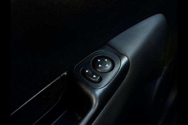 Fiat 500C 0.9 TwinAir Cabrio | PDC | Bluetooth | Cruise control | Apple Carplay | Achterspoiler